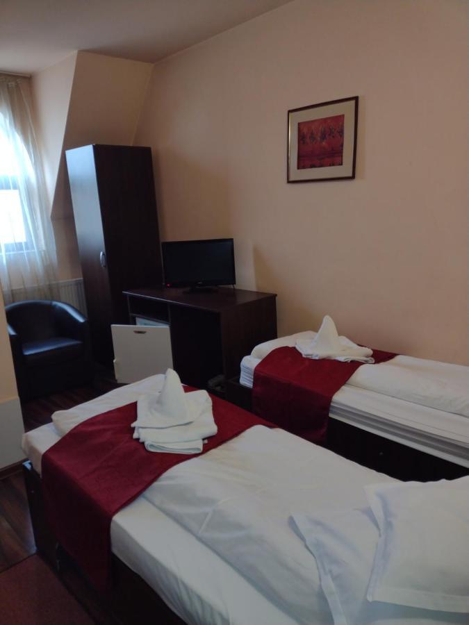 Casa Domneasca Hotel Targoviste Exterior photo